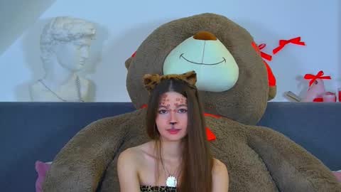 Amelia online show from October 28, 7:05 pm