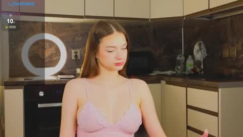 Snapshot of ameliahopkins chatting on June 7, 9:51 pm 5th day here my name Jennie online show from June 7, 9:51 pm