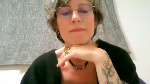 Snapshot of ameliaishka chatting on September 27, 3:33 am Ameliaishka online show from September 27, 3:33 am