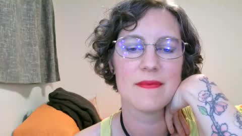 Ameliaishka online show from June 18, 4:13 am