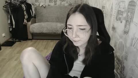 Snapshot of ameliakamishiro chatting on February 9, 8:02 pm Amelia online show from February 9, 8:02 pm