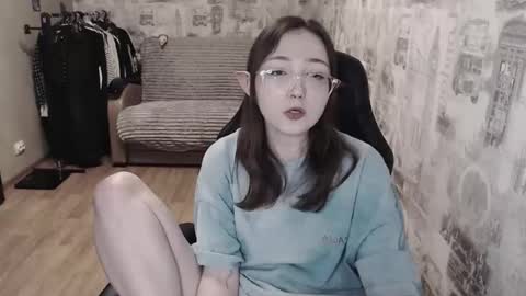 Snapshot of ameliakamishiro chatting on March 2, 8:18 pm Amelia online show from March 2, 8:18 pm