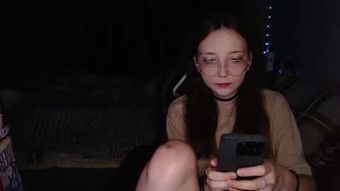 Snapshot of ameliakamishiro chatting on November 13, 2:49 pm Amelia online show from November 13, 2:49 pm