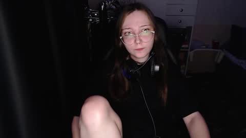 Snapshot of ameliakamishiro chatting on December 4, 1:59 am Amelia online show from December 4, 1:59 am