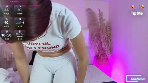 amelialoveace online show from December 4, 1:20 pm