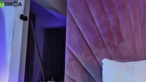 Amelia online show from November 16, 7:08 pm