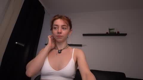 Snapshot of ameliamber0 chatting on October 11, 8:13 am Amelia online show from October 11, 8:13 am