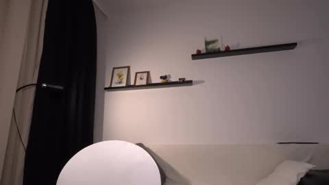 Snapshot of ameliamber0 chatting on November 21, 3:54 pm Amelia online show from November 21, 3:54 pm