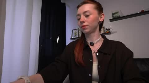 Snapshot of ameliamber0 chatting on June 4, 4:13 pm Amelia online show from June 4, 4:13 pm
