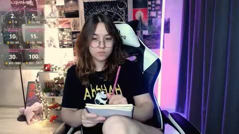 Snapshot of ameliameadd chatting on November 3, 9:10 am Amelia online show from November 3, 9:10 am