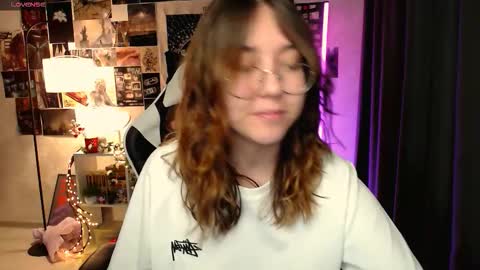 Snapshot of ameliameadd chatting on November 6, 8:37 am Amelia online show from November 6, 8:37 am