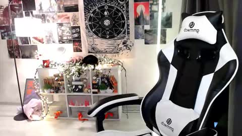 Snapshot of ameliameadd chatting on November 8, 8:03 am Amelia online show from November 8, 8:03 am