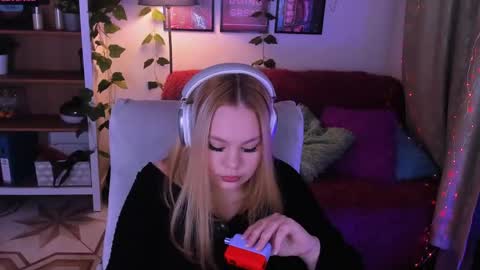 Amelia online show from April 29, 11:11 pm