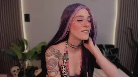 Snapshot of amelianaughty_ chatting on July 25, 5:10 pm Amelianaughty online show from July 25, 5:10 pm
