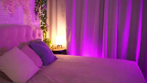  Amelia  online show from June 18, 3:51 am