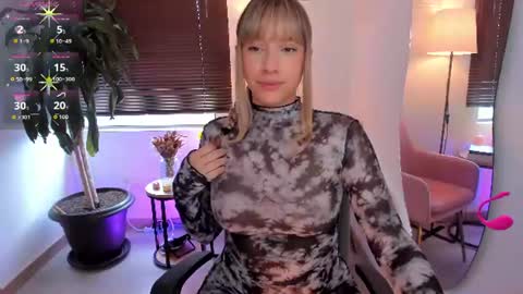 Amelie Graham online show from June 8, 3:12 pm