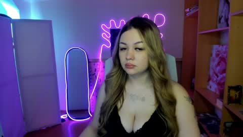 Amelie online show from April 26, 1:58 am