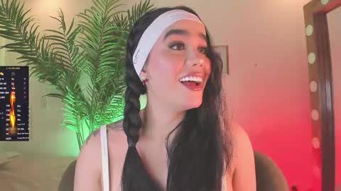 Amelie online show from November 21, 11:25 pm