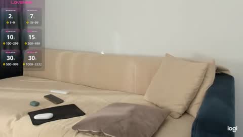 Amelina Love online show from July 10, 2:27 am