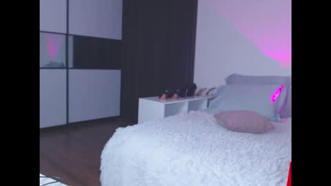 amelinamersi online show from October 23, 4:50 pm