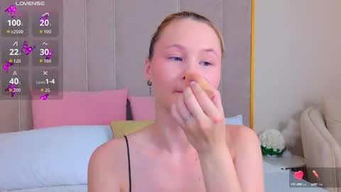 AmeliRoyse online show from June 9, 5:13 pm
