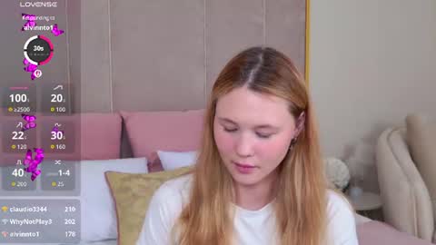 AmeliRoyse online show from June 19, 6:01 pm