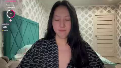 Ameliya online show from June 27, 9:09 pm