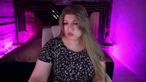 Alina online show from August 5, 12:30 pm