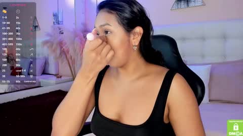 Snapshot of amelyamann chatting on March 10, 12:37 pm online show from March 10, 12:37 pm