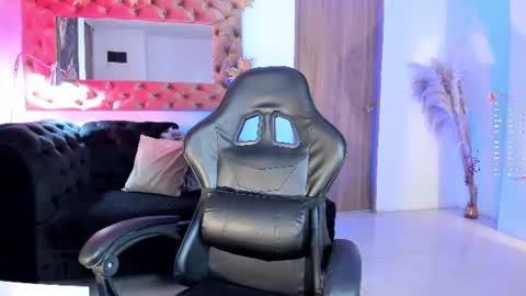          online show from June 23, 12:58 pm