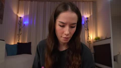 Snapshot of amelyxxx chatting on May 17, 4:21 am Amy online show from May 17, 4:21 am