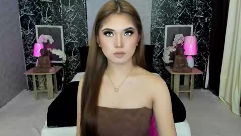 Snapshot of amethyst_claire chatting on November 5, 5:29 am Claire online show from November 5, 5:29 am