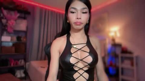 Snapshot of amethyst_ts chatting on May 31, 7:04 pm AMETHYST look at my BIO online show from May 31, 7:04 pm