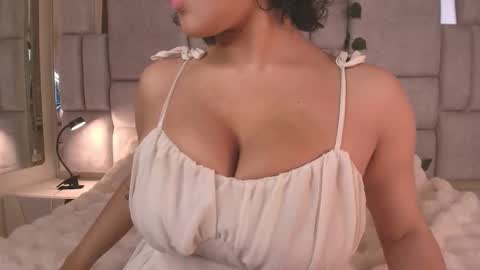 Snapshot of ametrix_ chatting on November 13, 9:58 pm online show from November 13, 9:58 pm