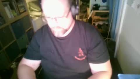 Snapshot of amf_1982 chatting on February 25, 12:55 pm Andy online show from February 25, 12:55 pm