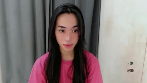 Snapshot of ami_lewis chatting on December 19, 1:07 am JOANNA online show from December 19, 1:07 am