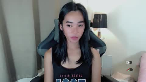 Snapshot of ami_lewis chatting on October 17, 1:31 am JOANNA online show from October 17, 1:31 am