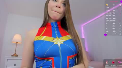 Snapshot of ami_sweet_18 chatting on October 29, 12:24 am Ami online show from October 29, 12:24 am