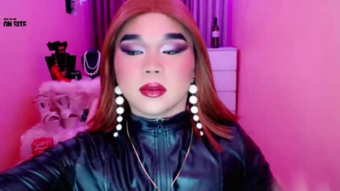 Queen Mireska online show from December 4, 4:16 pm