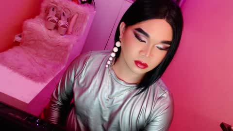 Queen Mireska online show from January 21, 5:51 pm