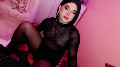 Queen Mireska online show from February 6, 5:19 pm