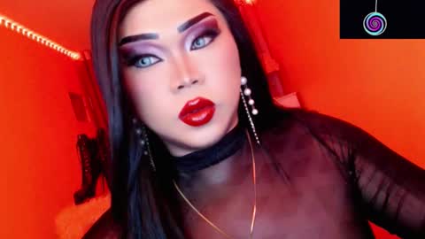 Queen Mireska online show from November 23, 5:35 pm