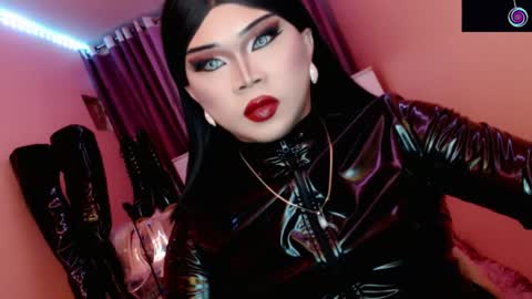 Queen Mireska online show from April 12, 5:29 pm