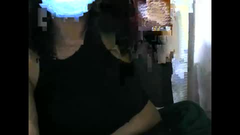 Snapshot of amichouu chatting on December 2, 8:04 pm amichouu online show from December 2, 8:04 pm