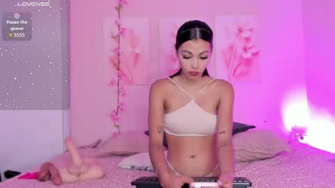 Snapshot of amiiclark chatting on June 27, 7:08 pm AmiiClark online show from June 27, 7:08 pm