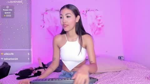 Snapshot of amiiclark chatting on July 23, 7:12 pm AmiiClark online show from July 23, 7:12 pm