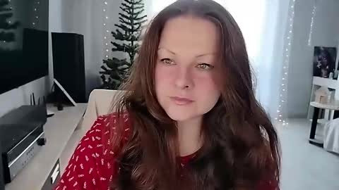 Snapshot of amilafran chatting on February 2, 2:32 am Mila online show from February 2, 2:32 am