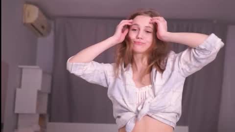 Emily online show from December 3, 6:39 pm