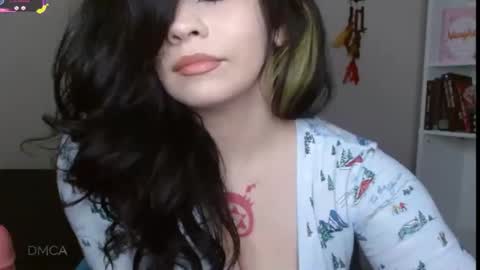 Snapshot of amilustxx chatting on November 19, 7:03 pm amilust online show from November 19, 7:03 pm