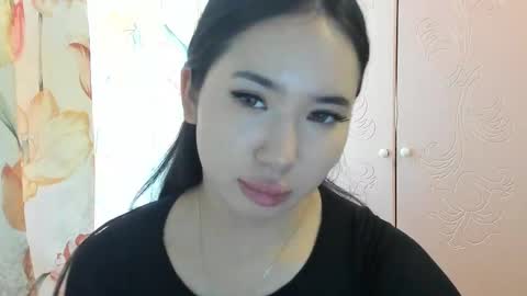 Snapshot of amina_artin chatting on November 3, 6:25 am Amina online show from November 3, 6:25 am